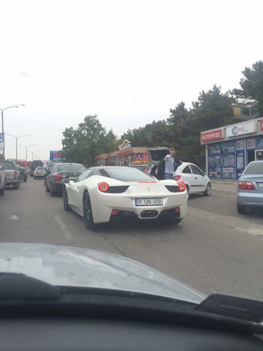 Moldova - țară săracă, dar cu maşini de lux