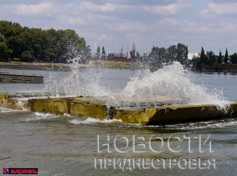 Soldații din Transnistria exersează cum să treacă Nistrul