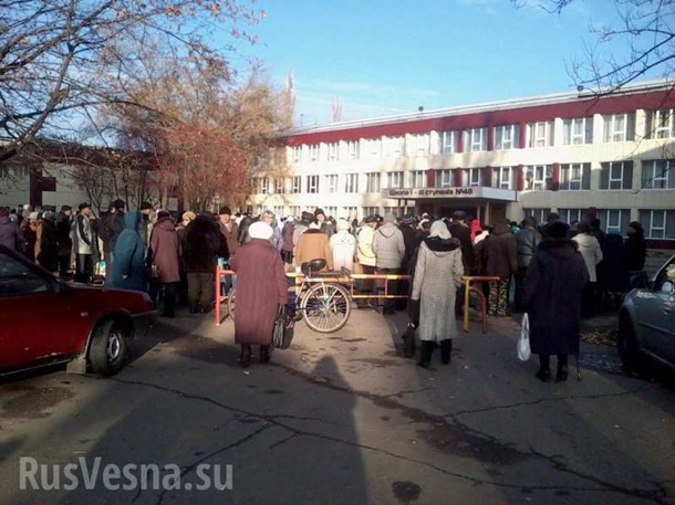 Выборы в ДНР и ЛНР: на избирательных участках образовались очереди