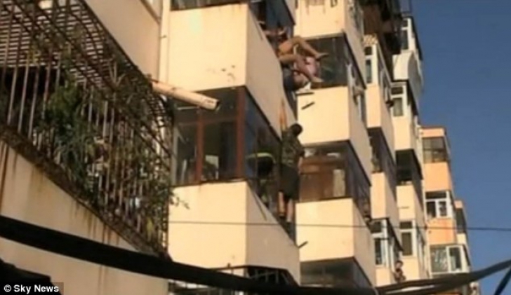 Scene incredibile în China, după cearta unui cuplu: Gest disperat al femeii. Cum s-a sfârşit totul