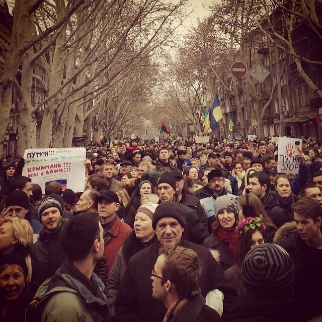 Одесситы вышли на митинг против введения российских войск на Украину