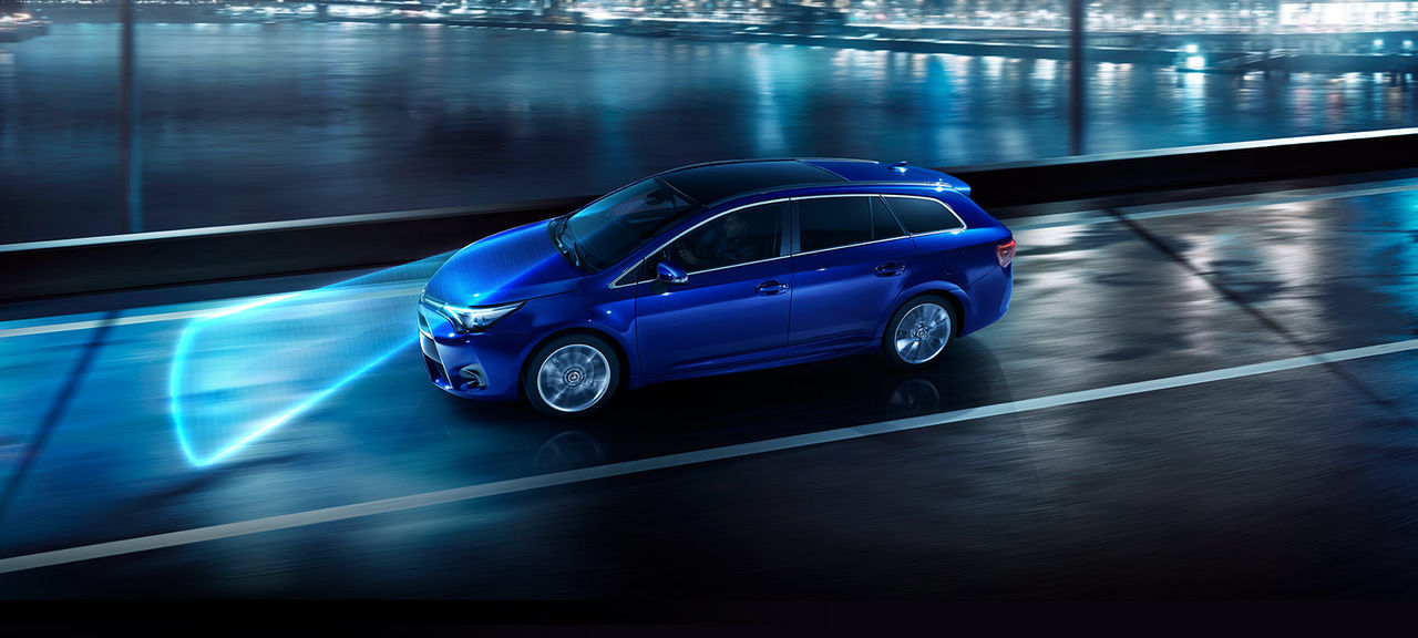Noul Avensis. De la 16 590 euro!