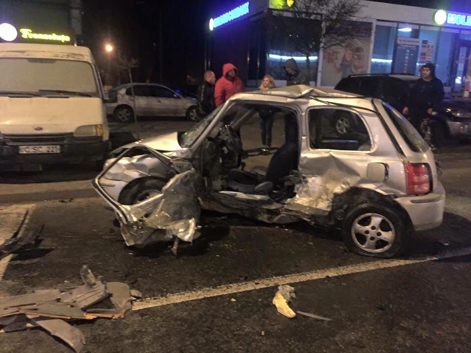 В ночном ДТП на Рышкановке пострадала женщина