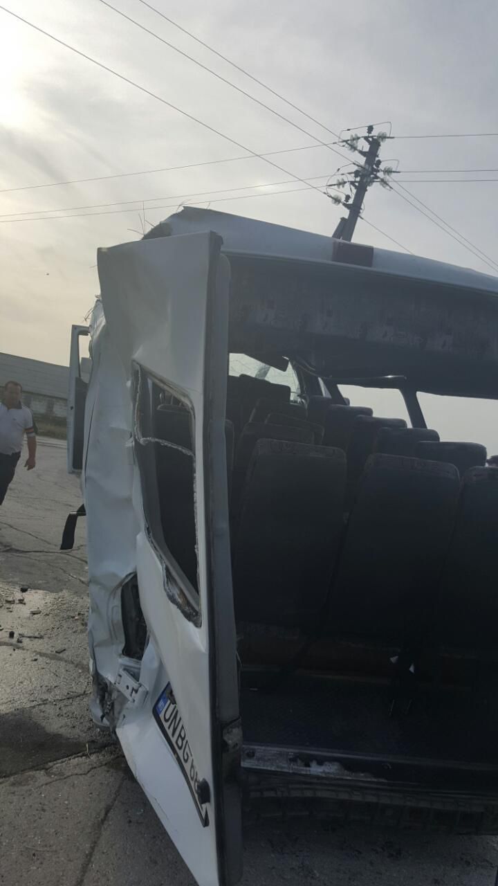 В Унгенах произошло  ДТП с участием школьного автобуса: восемь человек госпитализированы
