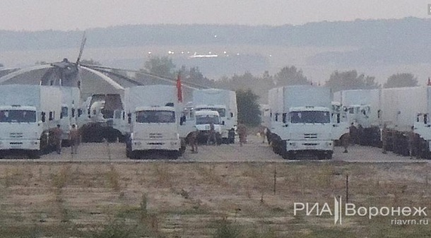 Около сотни российских гуманитарных грузовиков остались на ночь в Воронеже