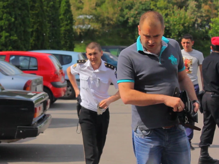 Полиция разогнала антивоенную акцию у посольства Украины