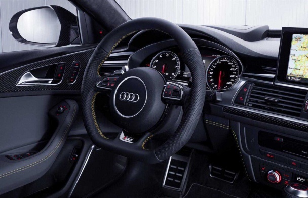 Audi представила "заряженный" универсал RS6 Avant