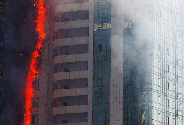 Пожар в Одессе локализован. Пострадало двое спасателей
