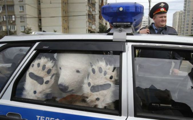 Мем Meanwhile in Russia или "умом Россию не понять"