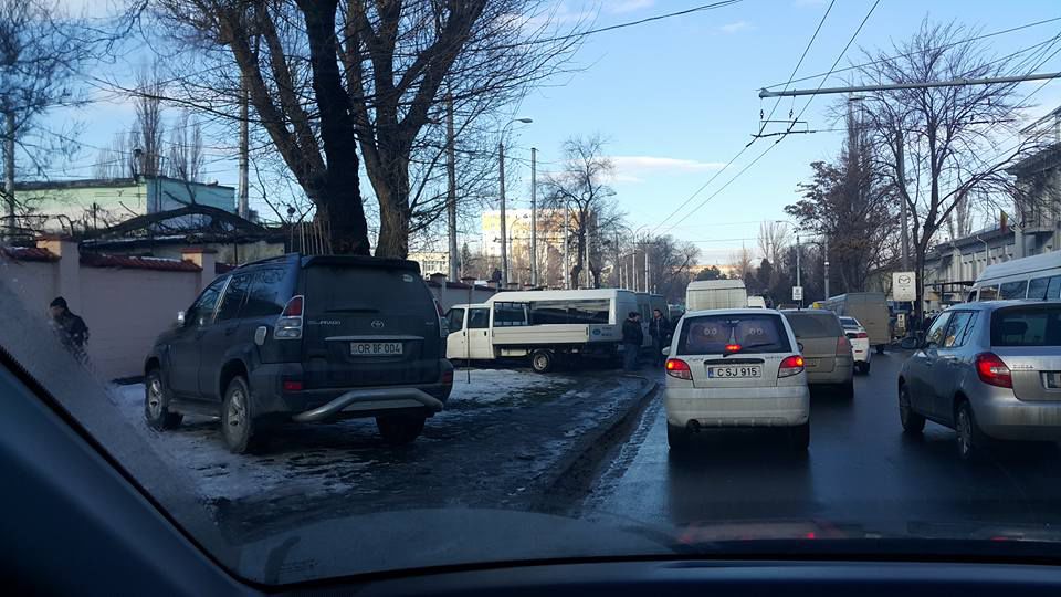 В Кишиневе митинговали за и против назначения кандидата в премьеры