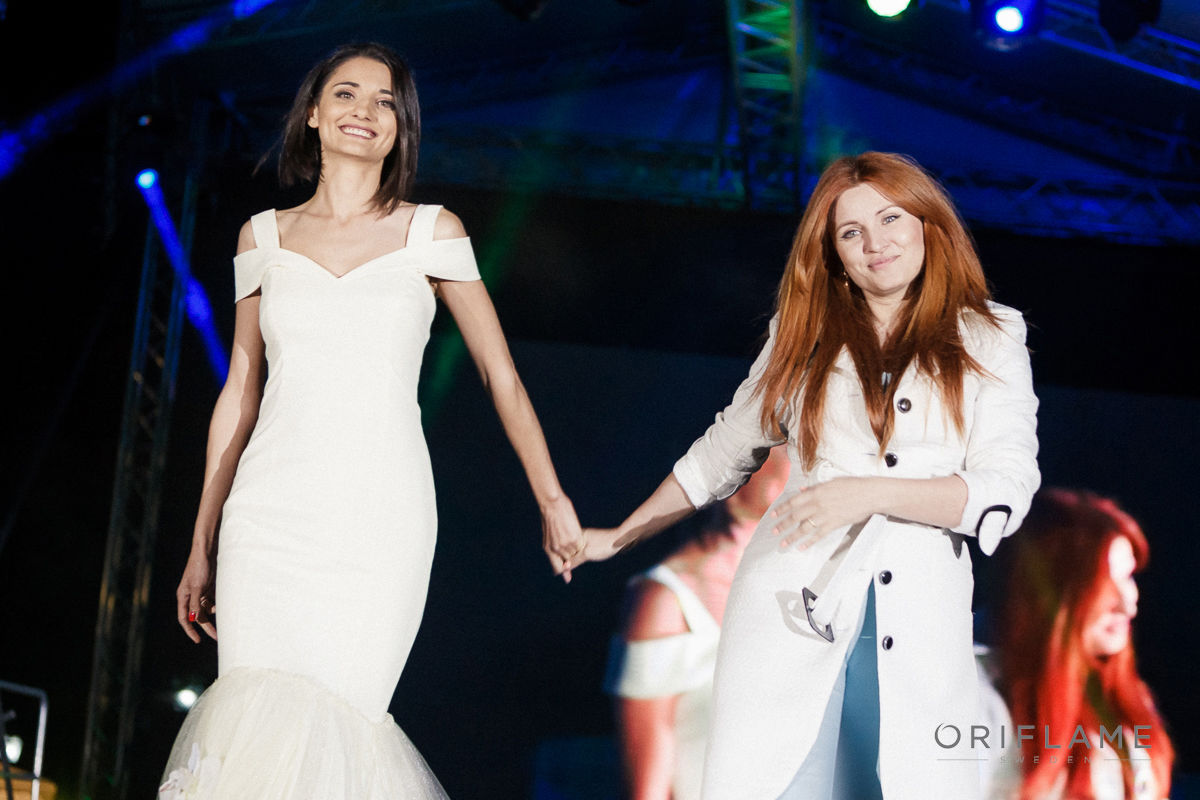 Компания Oriflame организовала первое fashion-show под открытым небом Wonder fashion night