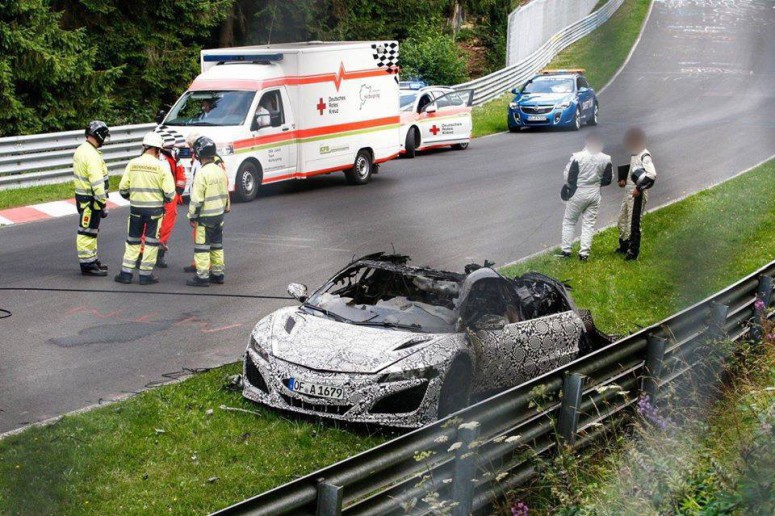 Cуперкар Honda NSX сгорел не дойдя до серийного выпуска