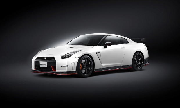 Nissan lansează cel mai rapid automobil din lume