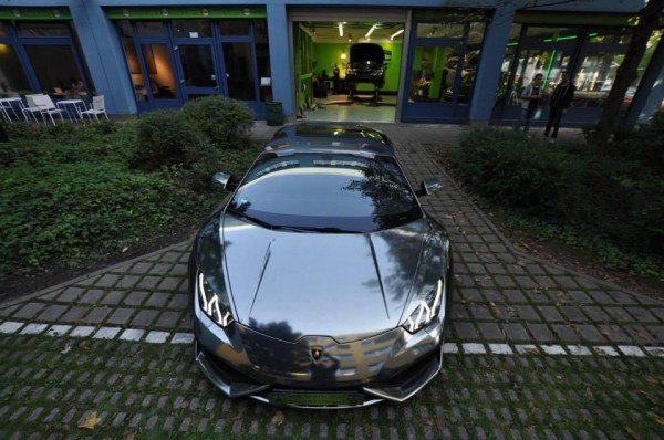 Print Tech показали хромовый вариант Lamborghini Huracan