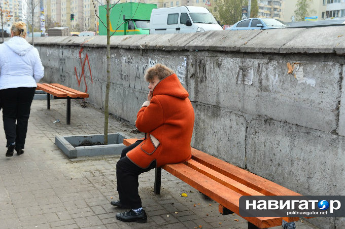 К выборам киевскую Оболонь украсили свастикой и символикой СС