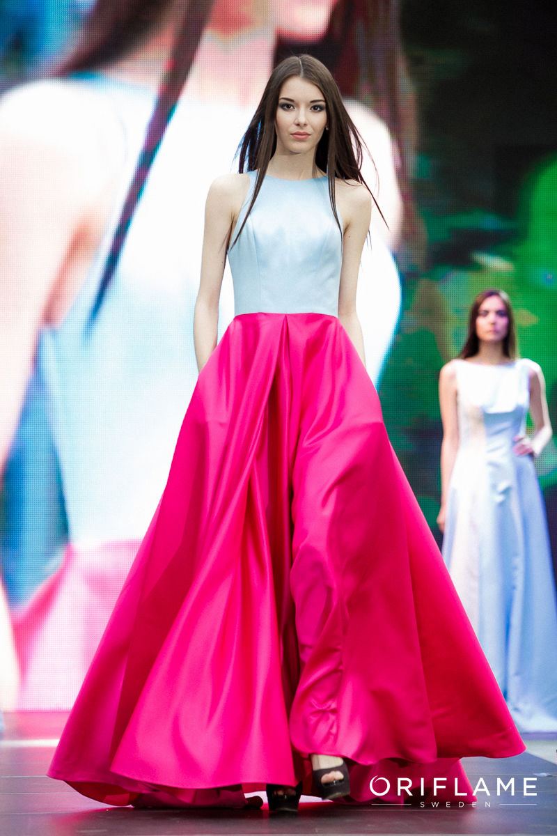 Компания Oriflame организовала первое fashion-show под открытым небом Wonder fashion night