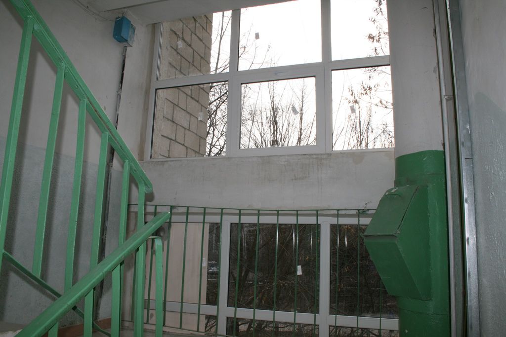 Geamuri noi în peste 140 de blocuri locative din Chişinău