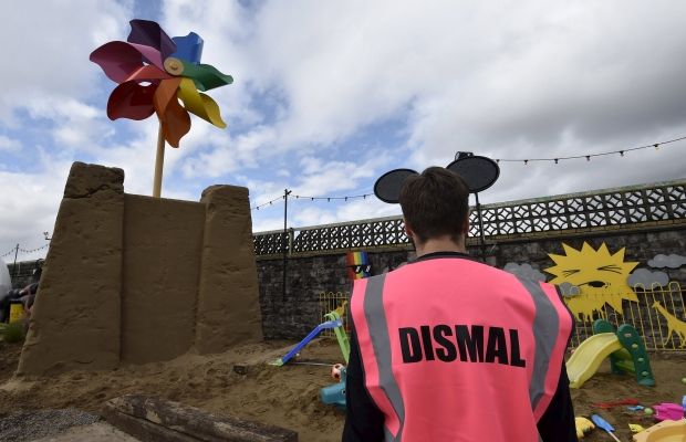 Знаменитый художник создал противоположность Disneyland