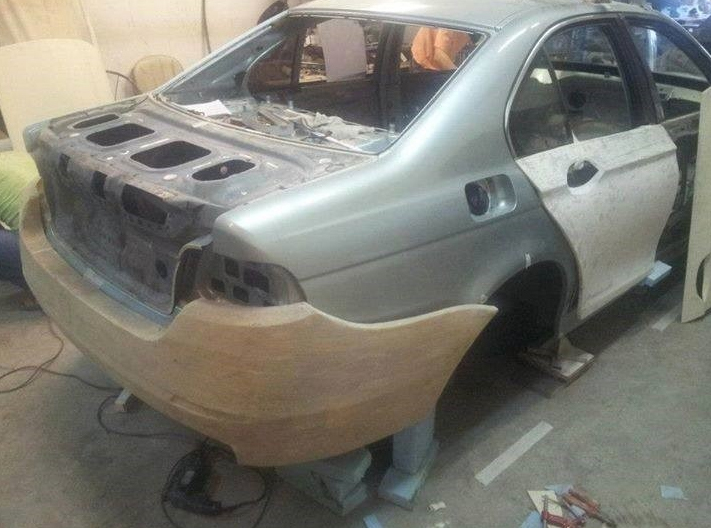 Очередной болгарский шедевр: умельцы переделали старый BMW в новейшую модель