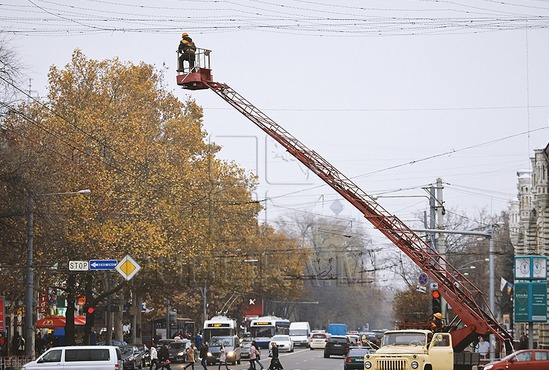 Кишинев украшают к праздникам