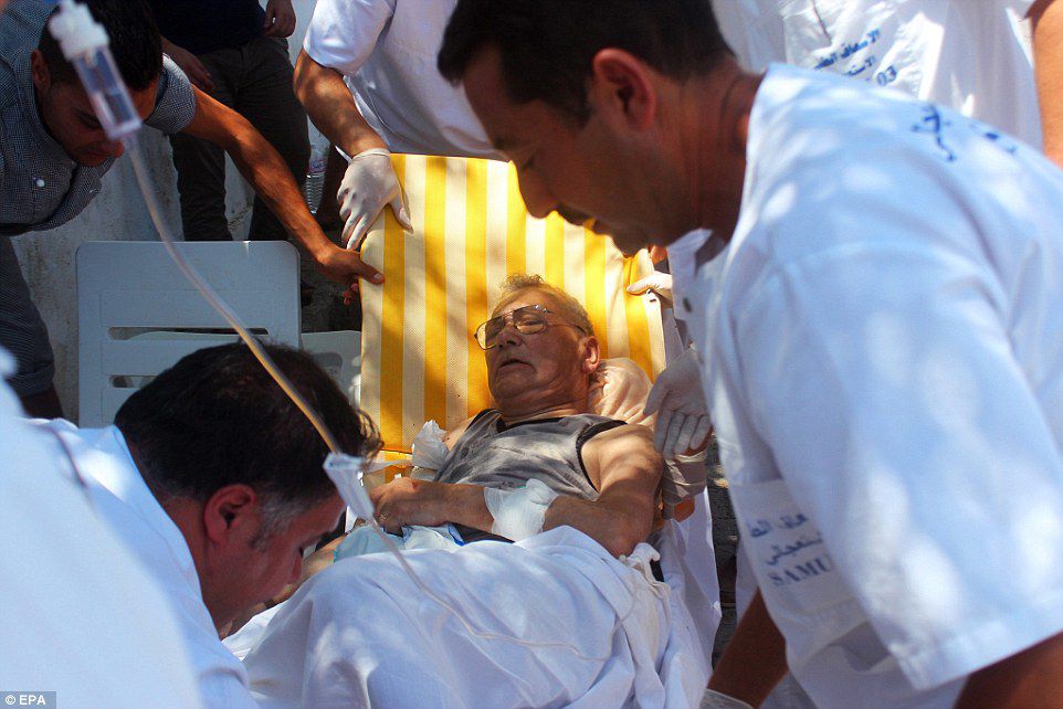 Tragedia din Tunisia în imagini. Atacatorul a ucis 38 de oameni cu zâmbetul pe buze
