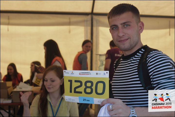 Регистрация на марафон: В первый день было роздано более 400 стартовых пакетов