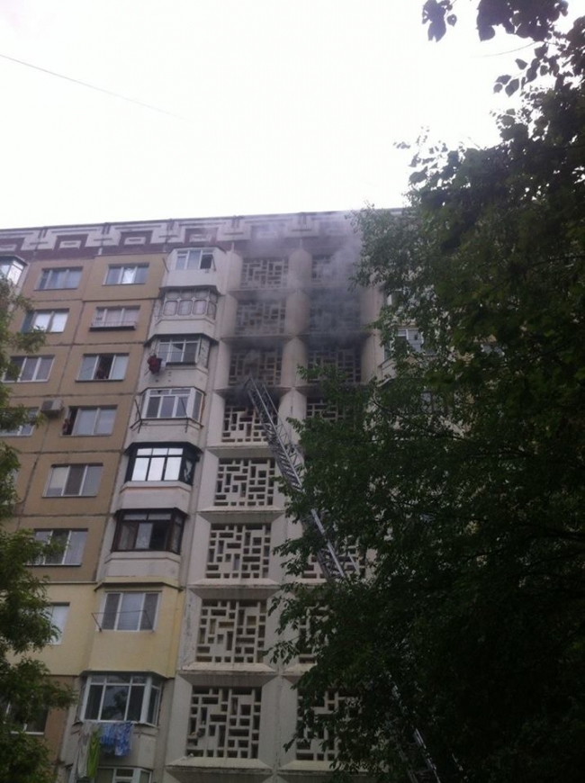На Чеканах произошел пожар в жилом доме