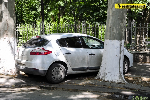 Cum se parchează şoferii din Chişinău