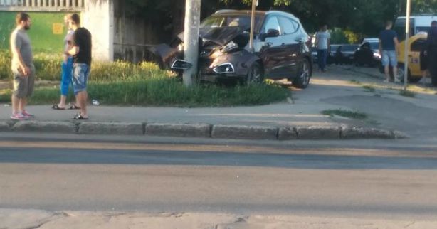 Accident în lanț în capitală cu cel puțin 2 persoane rănite