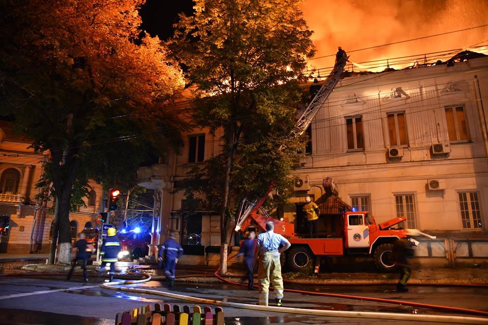 Причину пожара в центре Кишинева назовут в течение 10 дней