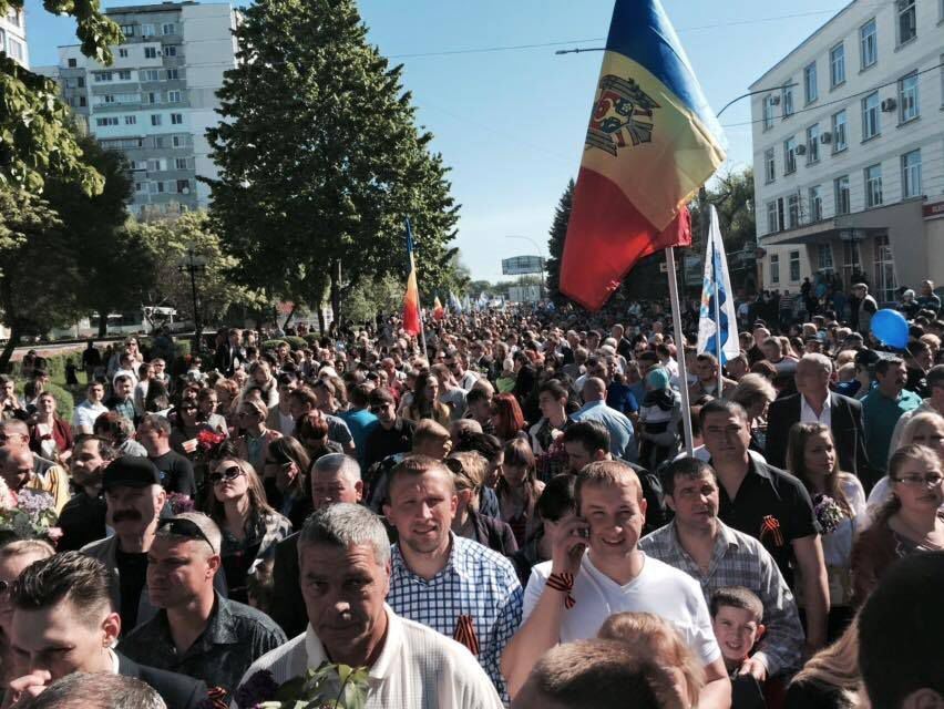 Ренато Усатый празднует День Победы в северной столице