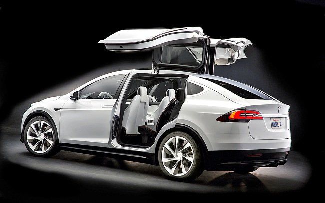 Tesla выпустит электрический кроссовер в сентябре