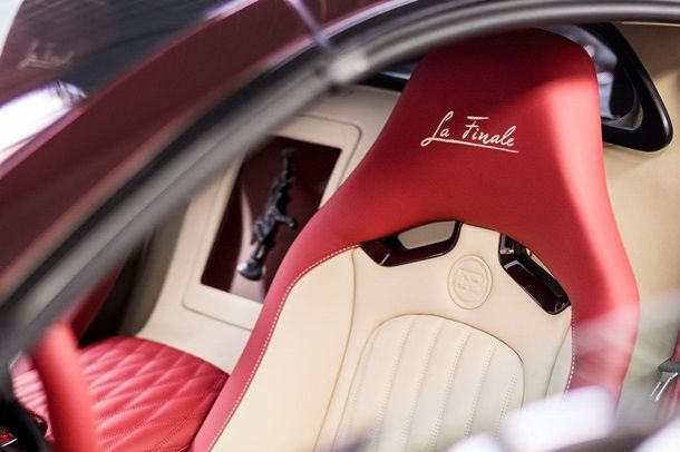 Опубликованы снимки последнего в истории Bugatti Veyron