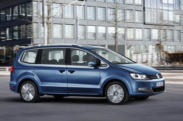 Volkswagen рассекретил обновлённый Sharan