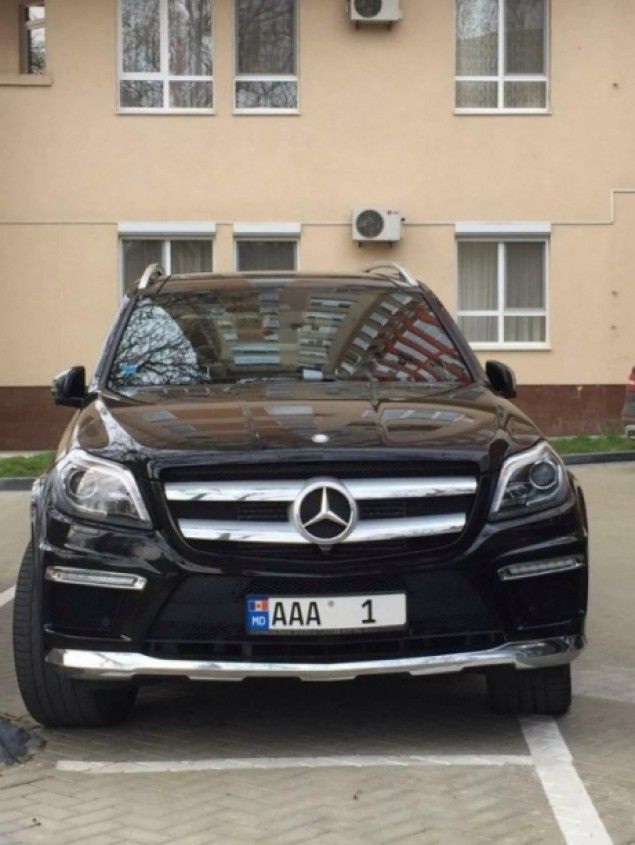 L-au costat cat masina, doar ca in lei moldovenesti. Ce numar si-a pus un sofer din capitala