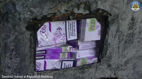 Предотвращена попытка вывоза в ЕС более 46 тысяч сигарет