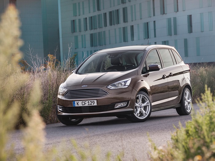 Ford представил обновленный компактвэн C-Max