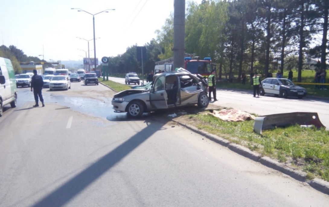 Grav accident în Capitală. O persoană a murit