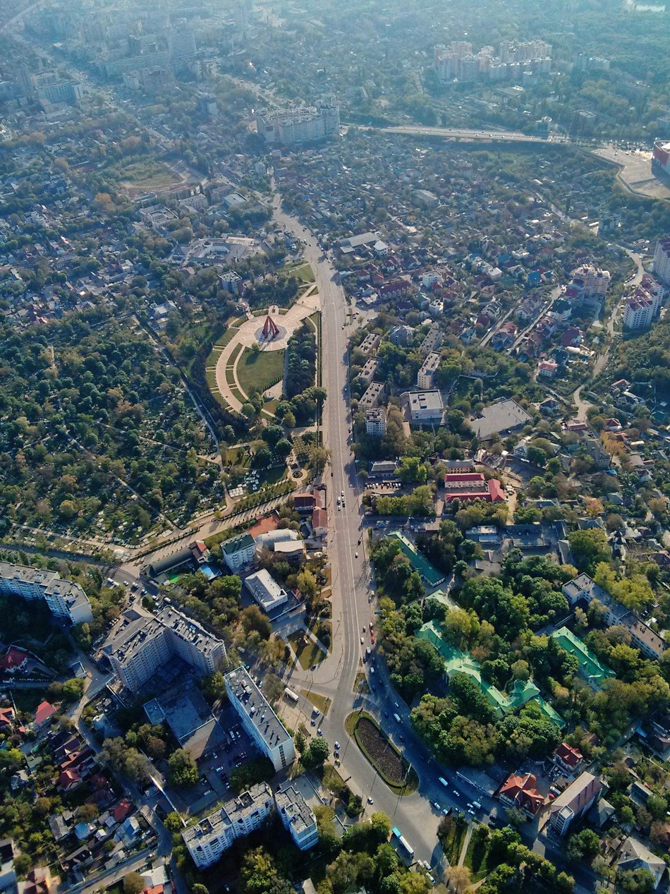 Фотограф заснял Кишинев с воздушного шара