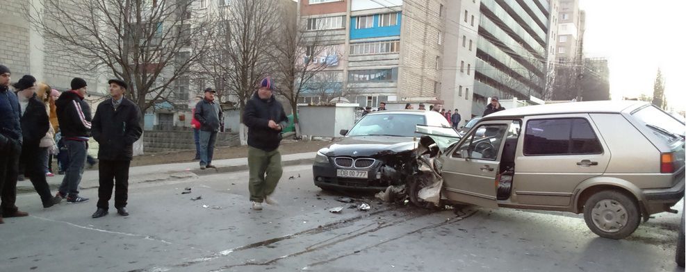 На улице Соколень столкнулись два автомобиля