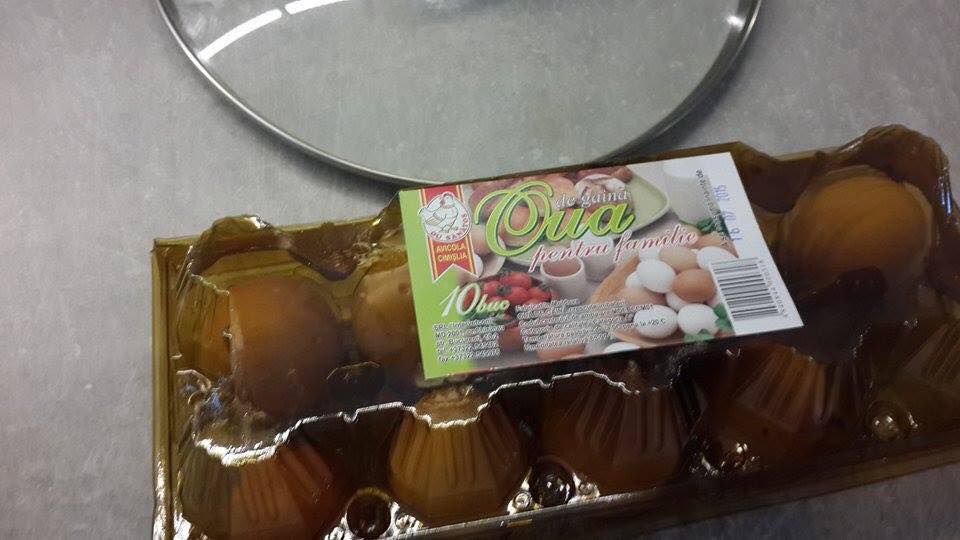 În Chișinău se vând ouă fără gălbenuș