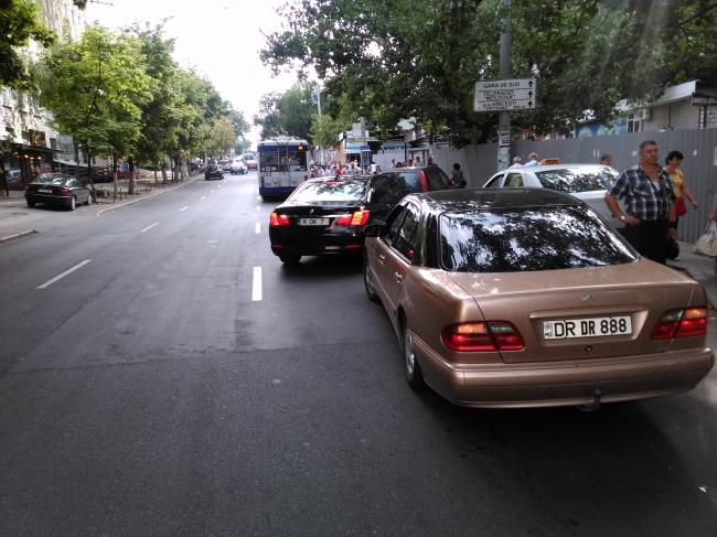 "Am BMW, iar toata strada e parcare pentru mine"