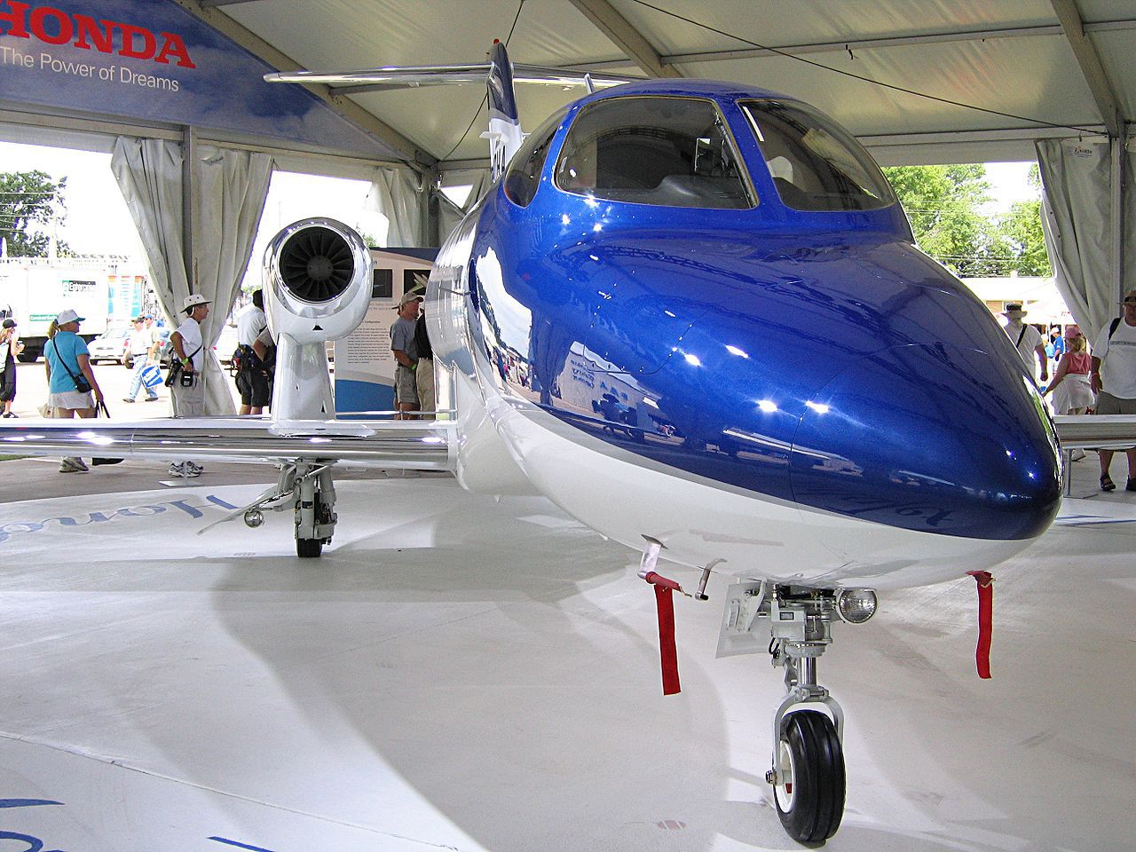 Honda провела испытания своего первого самолета Hondajet