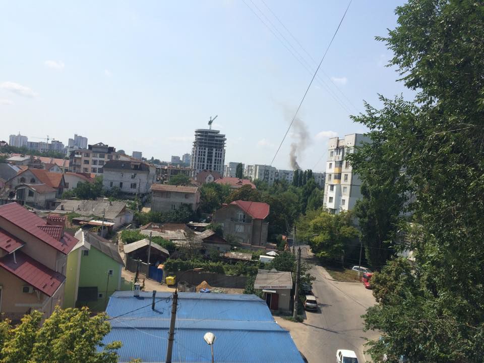 Incendiu în centrul capitalei: Mansardă cuprinsă de flăcări