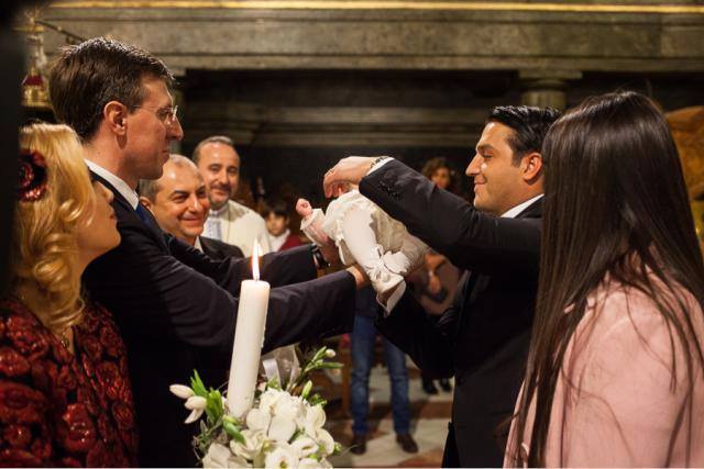 Nepoata presedintelui Romaniei, Sofia Anais, a fost botezata. Dorin Chirtoaca - nasul de botez