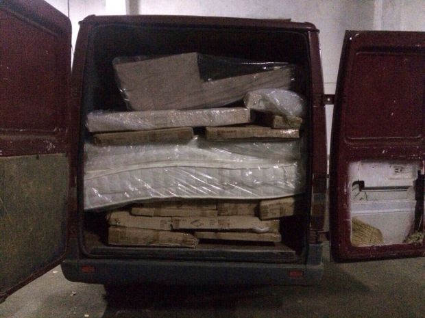 Captură impunătoare de mobilă fără acte de proveniență