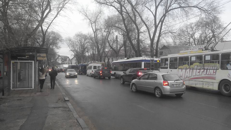Trafic rutier dat peste cap în urma unui accident produs la Telecentru