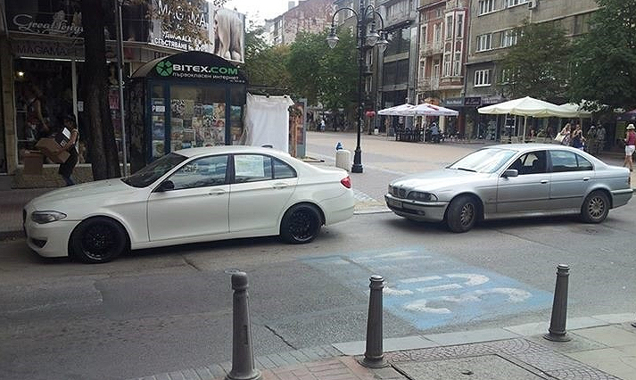 Очередной болгарский шедевр: умельцы переделали старый BMW в новейшую модель
