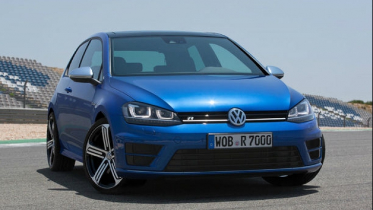 Primele imagini cu cel mai rapid Volkswagen Golf, model aşteptat la Salonul de la Frankfurt