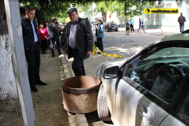 По факту разрыва водопровода в центре Кишинева начнется служебное расследование